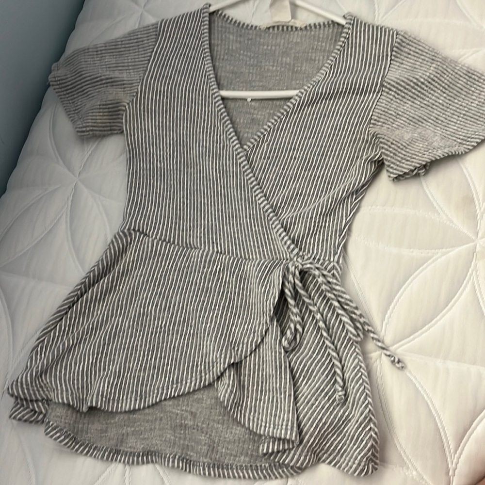 crossover blouse, kohls, size xs